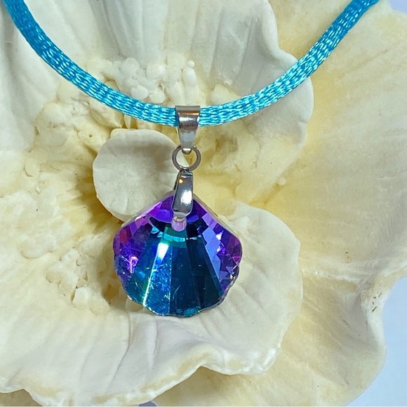 Elegant Purple and Blue shell Pendant car charm - Picture 4 of 7